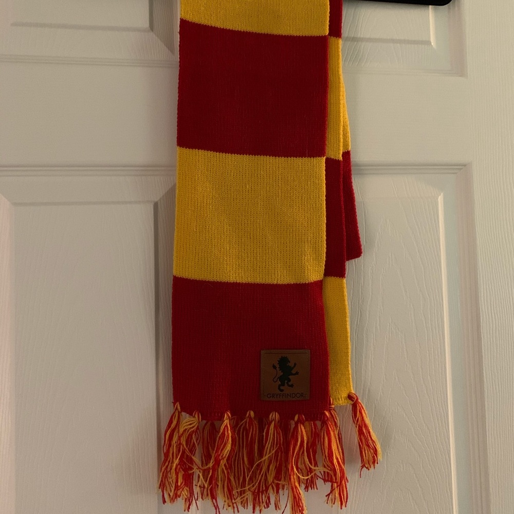 Harry Potter Gryffindor Scarf